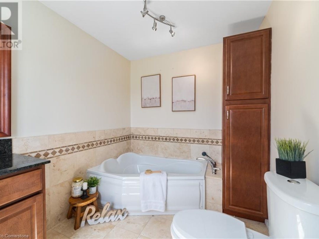 33 Totten Drive Drive, Sturgeon Lake