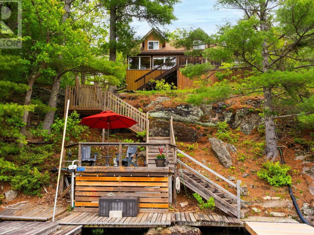 5760 Kahshe Lake, Kahshe Lake