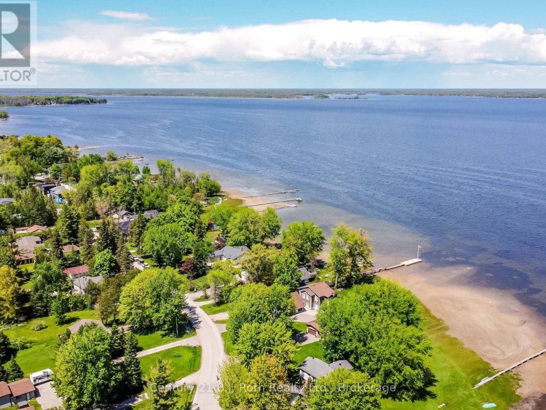 95 Maskinonge Road, Georgian Bay