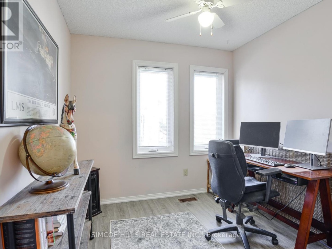17 - 492 LACLIE STREET, 