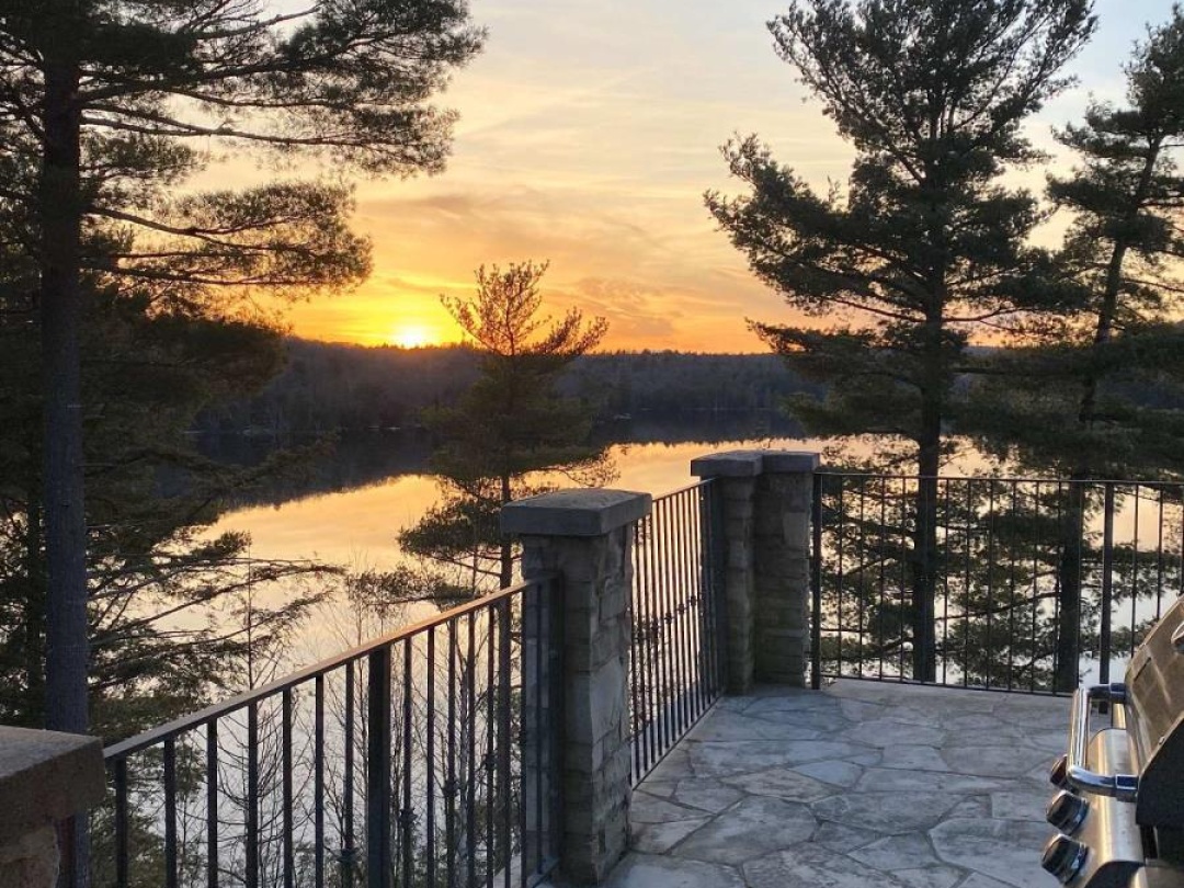 1307 Watts Road W, Kennisis Lake