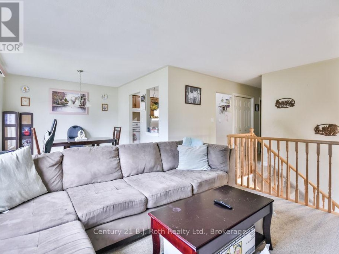 7 CHRISTINE PLACE, 