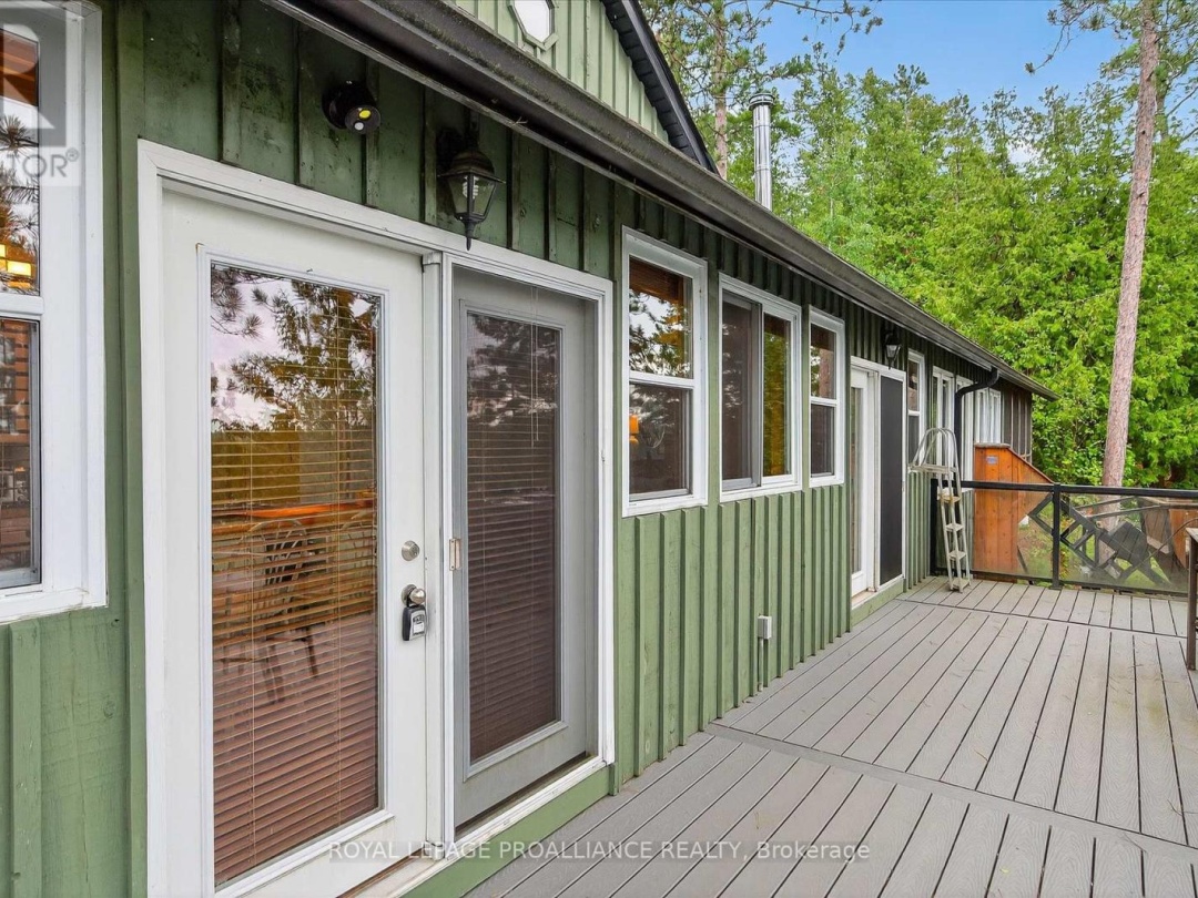 1051 TAPOKE LANE, 