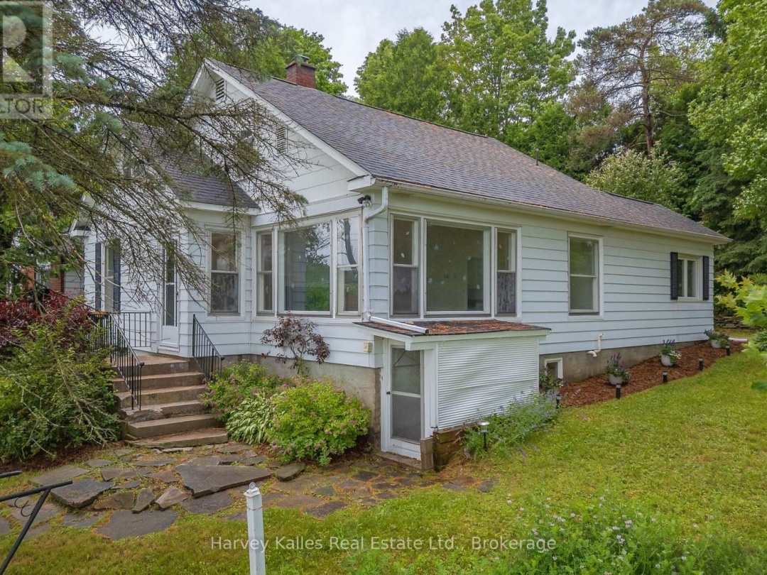 16 MANOMINEE STREET, 