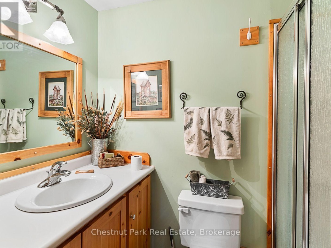 1669 NEWTON STREET, Redstone Lake