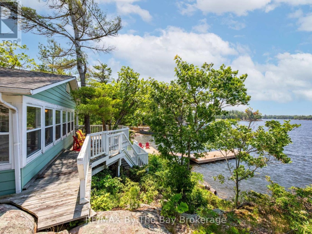 3572 ISLAND 820/MERMAID ISLAND, 