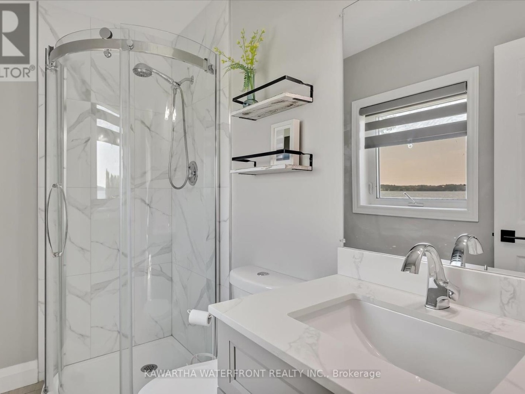 62 Betty's Bay Road, Sturgeon Lake