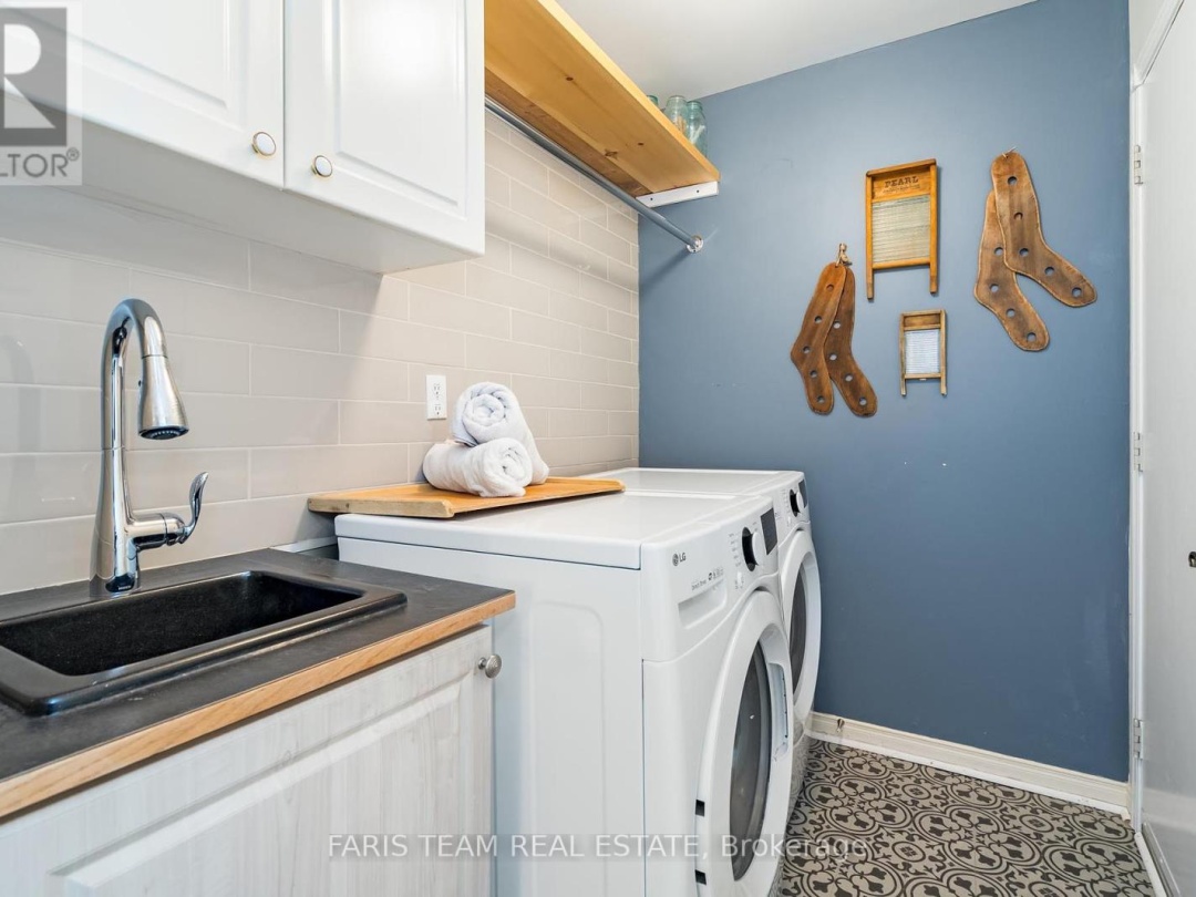 422 40 Museum Drive, Orillia