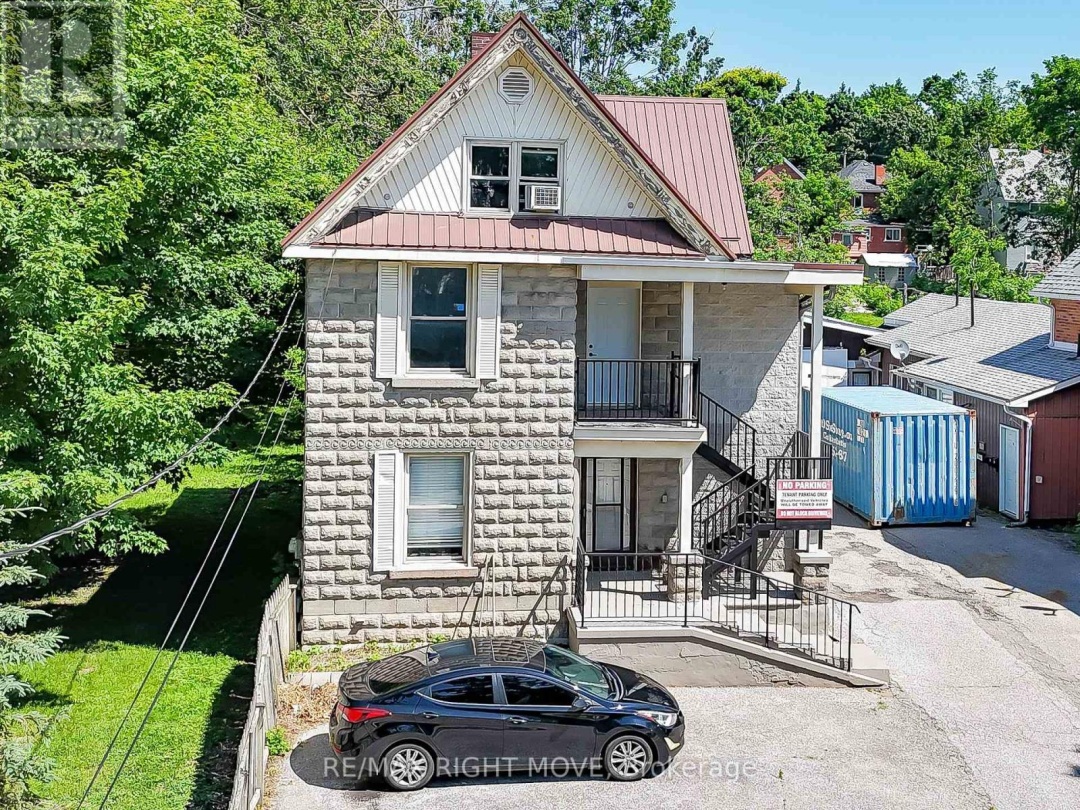 104 NOTTAWASAGA STREET, 