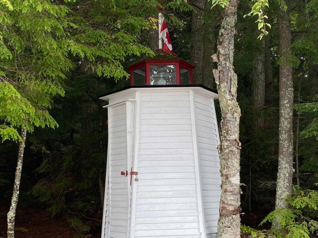 1017 Palace Drive, Little Kennisis Lake