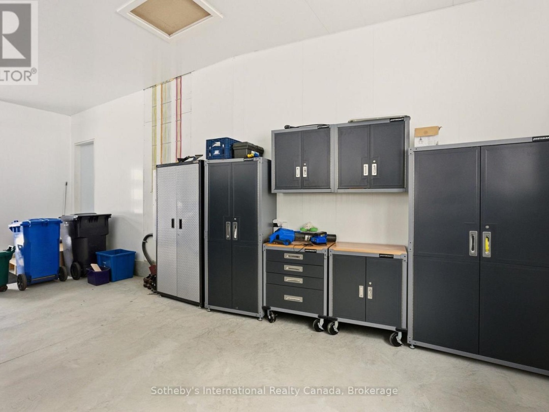 2435 RAVENSCLIFFE ROAD, 