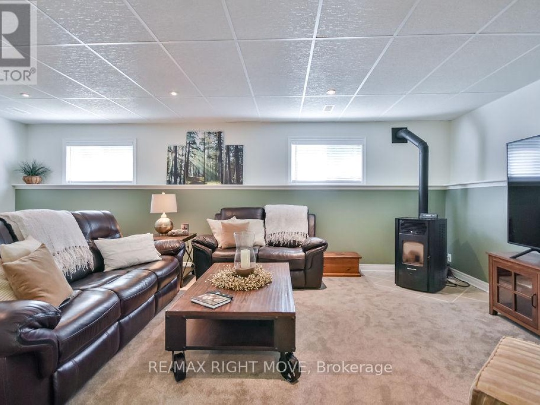 1011 TALBOT TRAIL, 