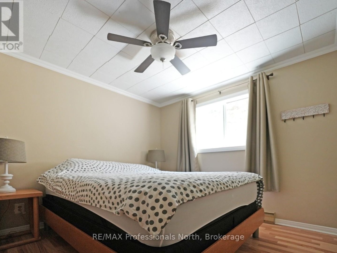 1017 Dunn Road, Haliburton Lake
