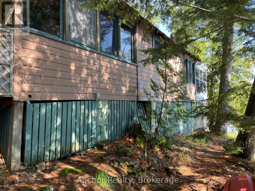 10145 Little Hawk West Sho, Little Hawk Lake