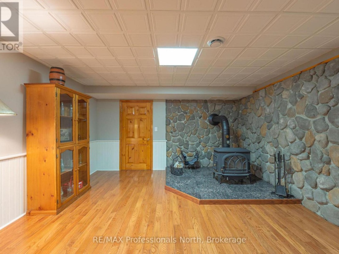 1006 TENNYSON ROAD, 