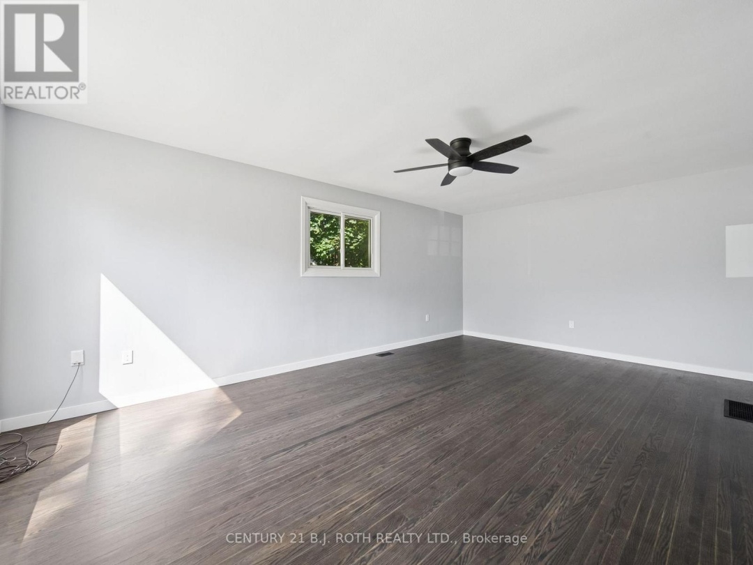 138 SIMCOE STREET, 