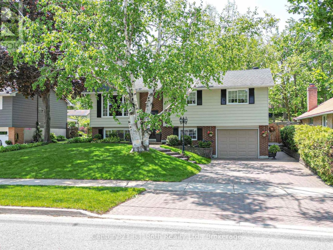 297 MATCHEDASH STREET N, 