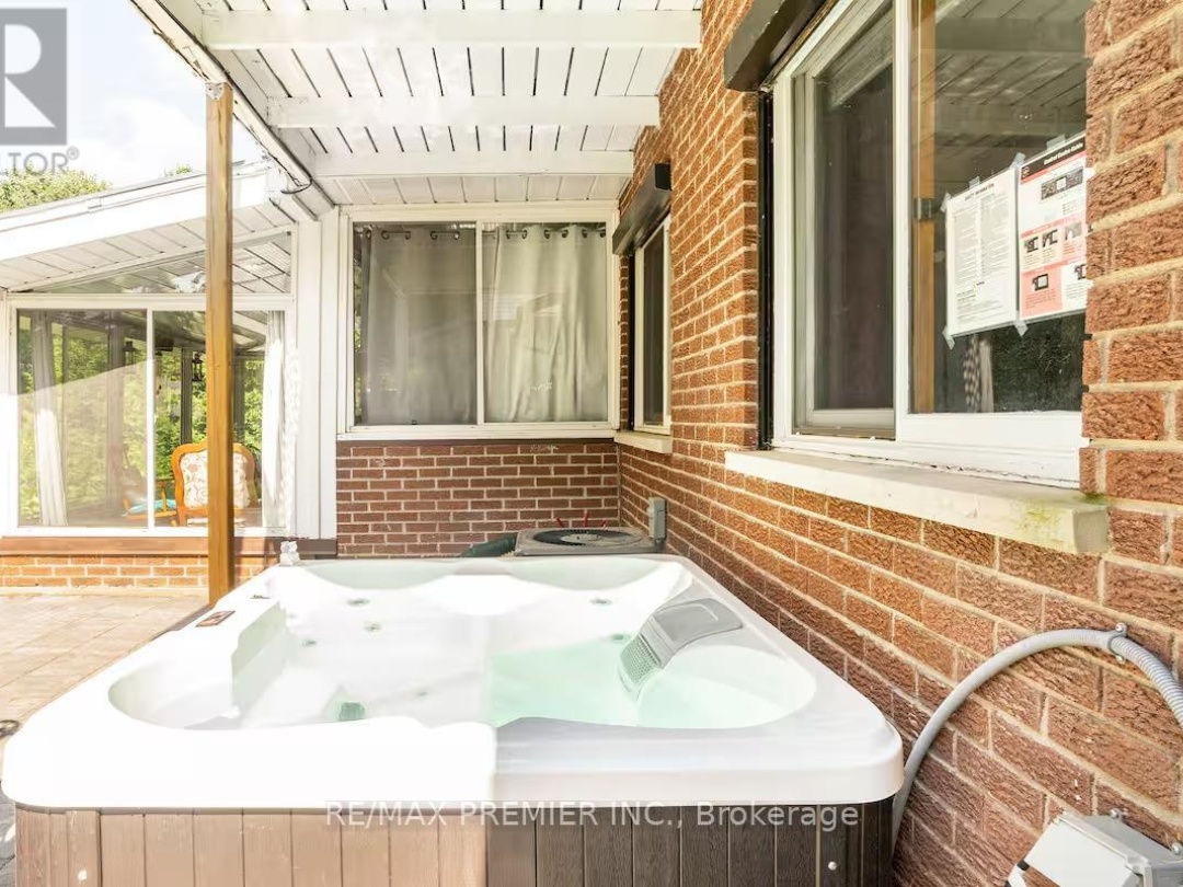 570 Phillip Street E, Gull Lake