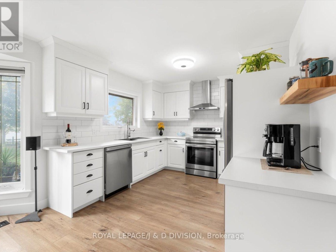 233 Bayshore Drive, Lake Simcoe