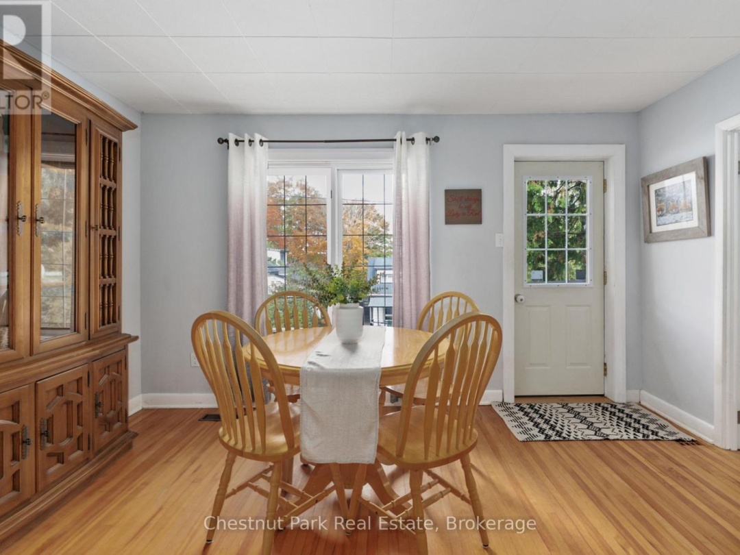 3 CORA STREET E, 