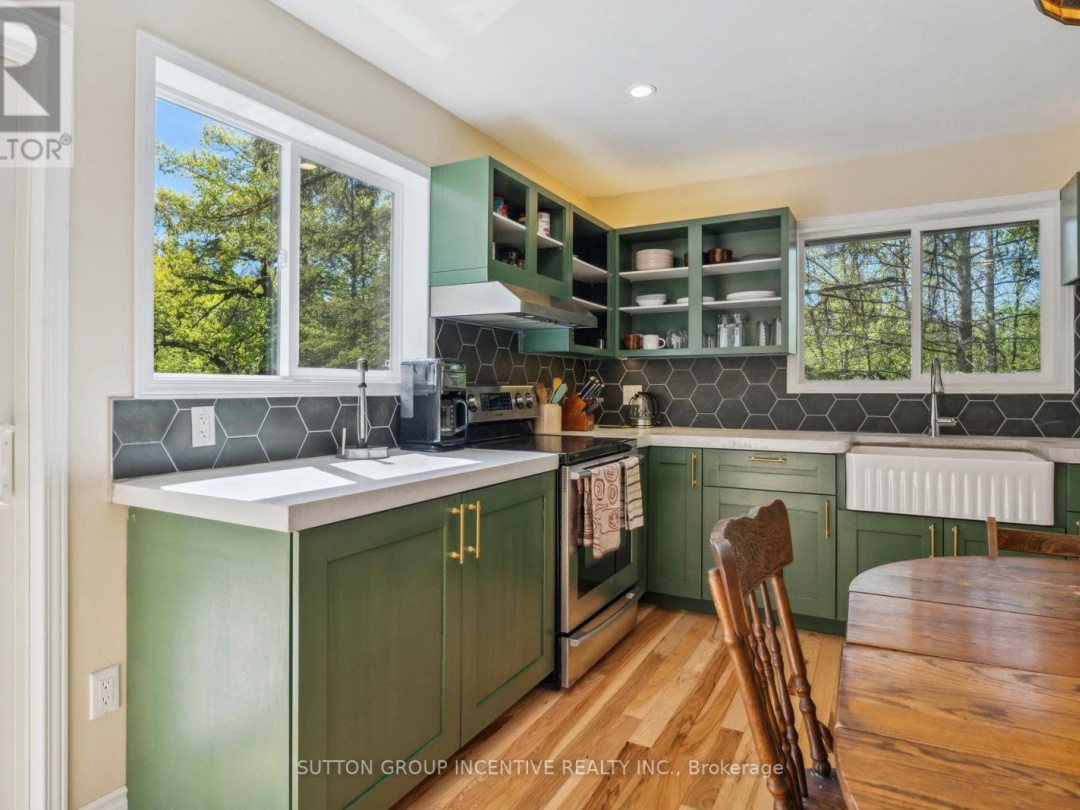 11 MACKENZIE PLACE, Balsam Lake
