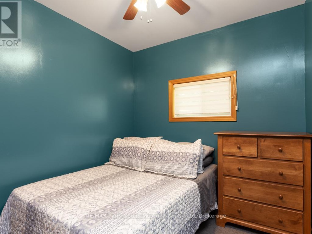 7 Blackstone Lake Road, Blackstone Lake