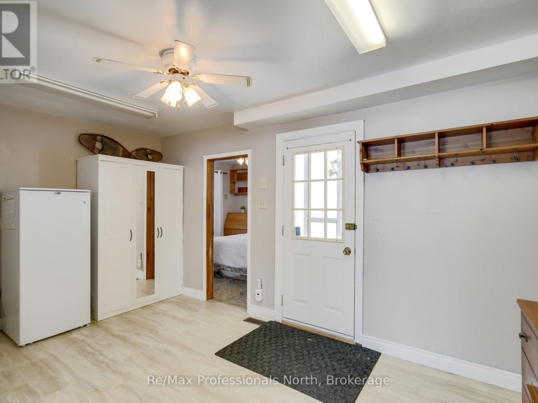 1055 EVANSWOOD DRIVE, 