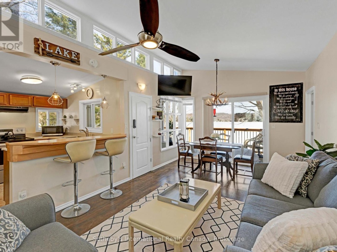 1028 Hillcrest Lane, Halls Lake