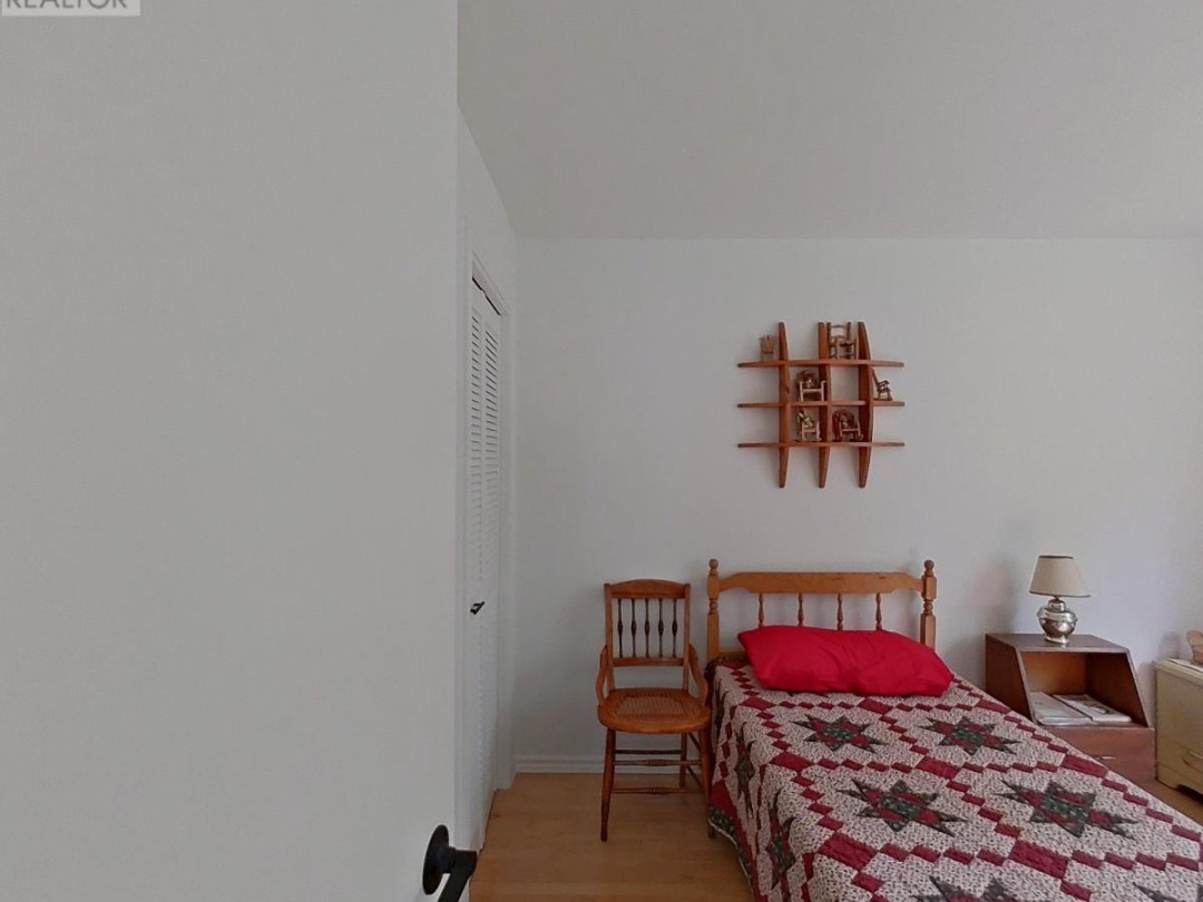 4 MAYPARK DRIVE, 