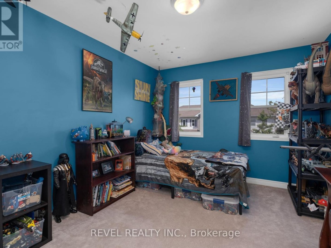 36 800 West Ridge Boulevard, Orillia