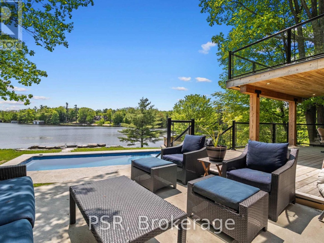 1030 S Sunset Bay Road, Lake Muskoka