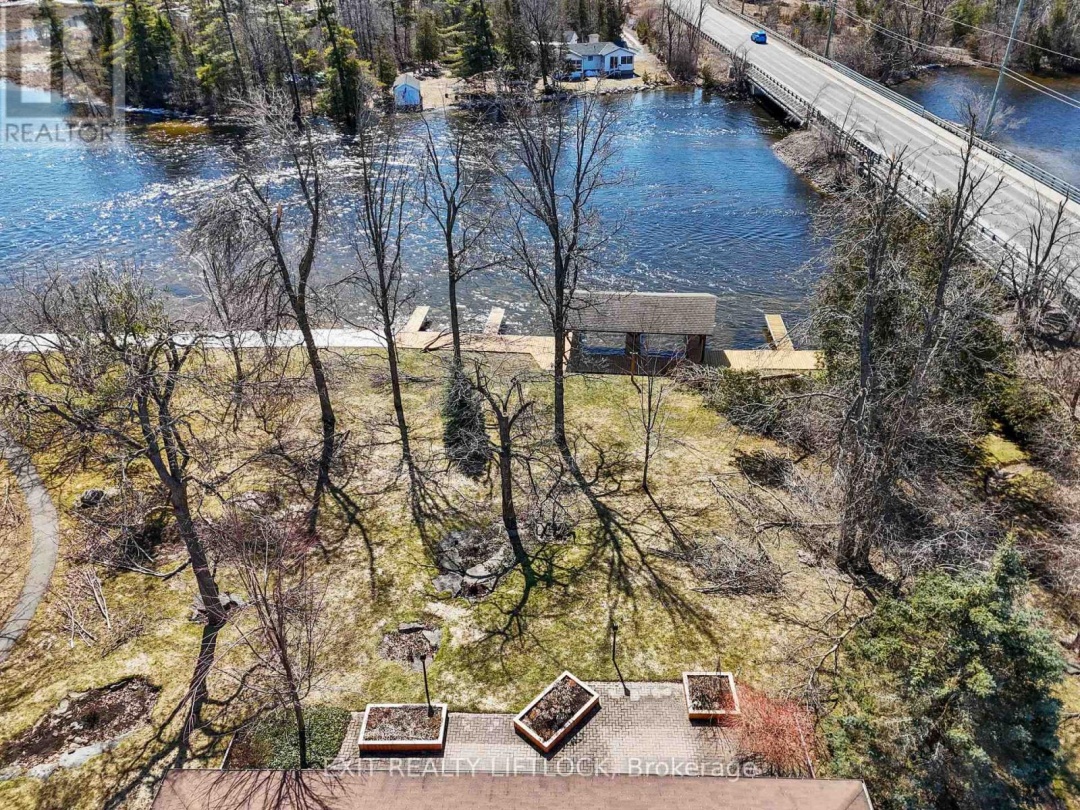 111 200 East Street S, Little Bob Channel Lake