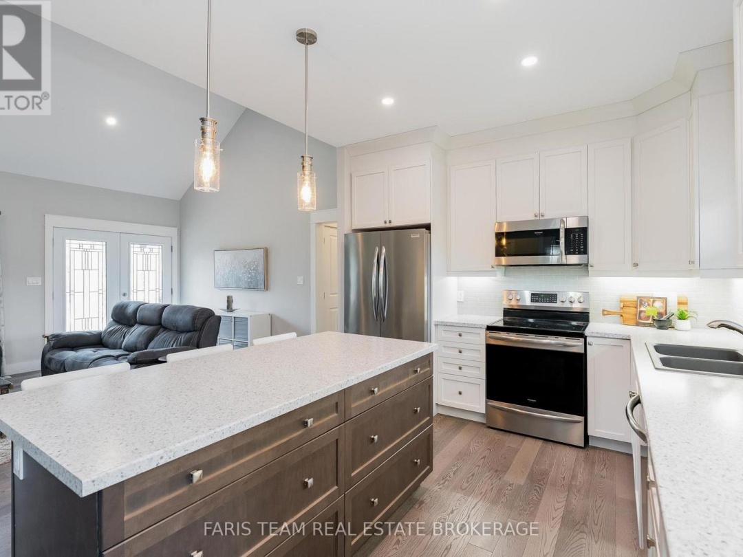 7589 CRONK SIDE ROAD, 