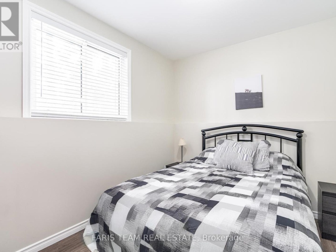 2082 CENTRE AVENUE, 
