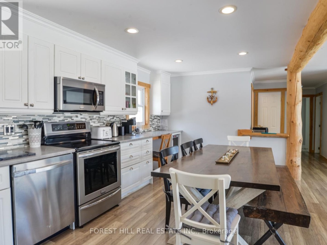 4099 GLEN CEDAR DRIVE, Lake Simcoe