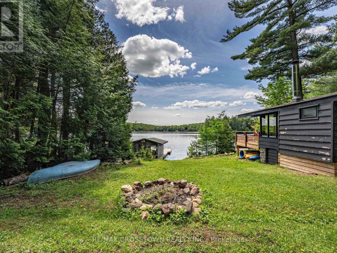 228 Macbeth Island, Wood Lake