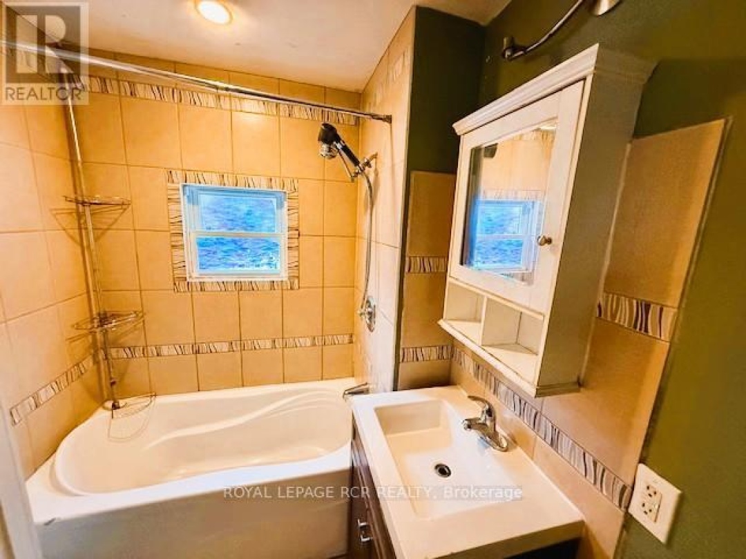 89 TOWN LINE ROAD W, 