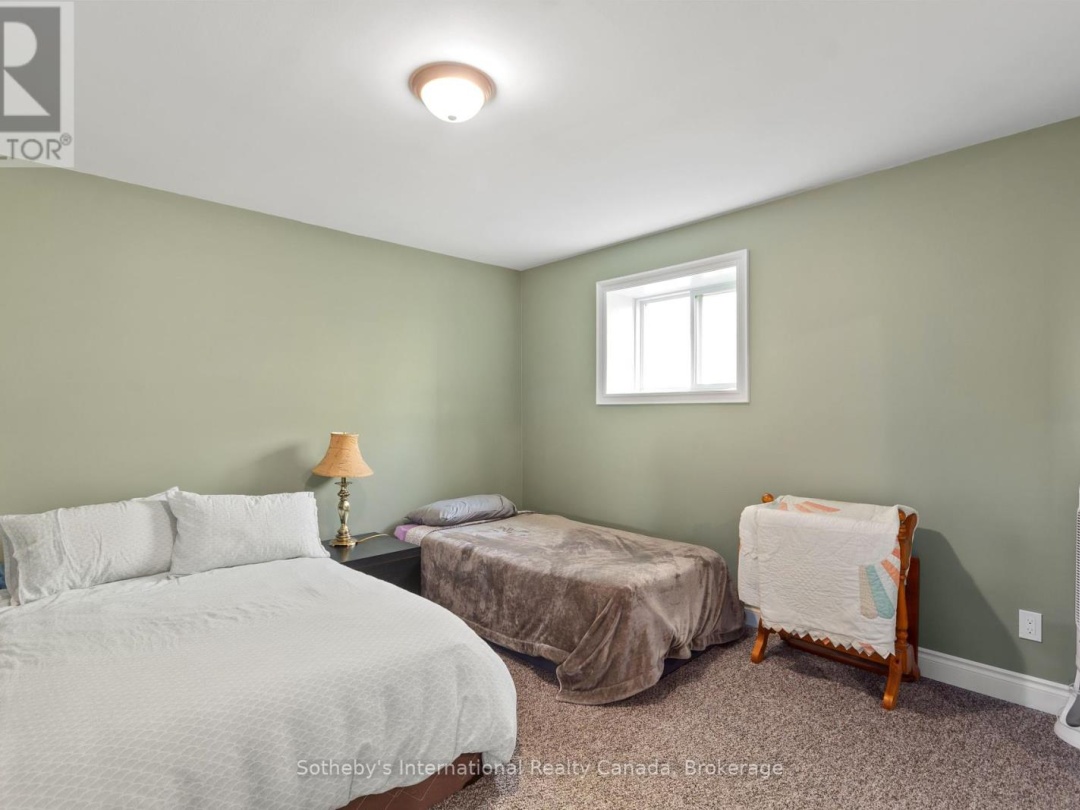 260 Forest Harbour Parkway, Tay