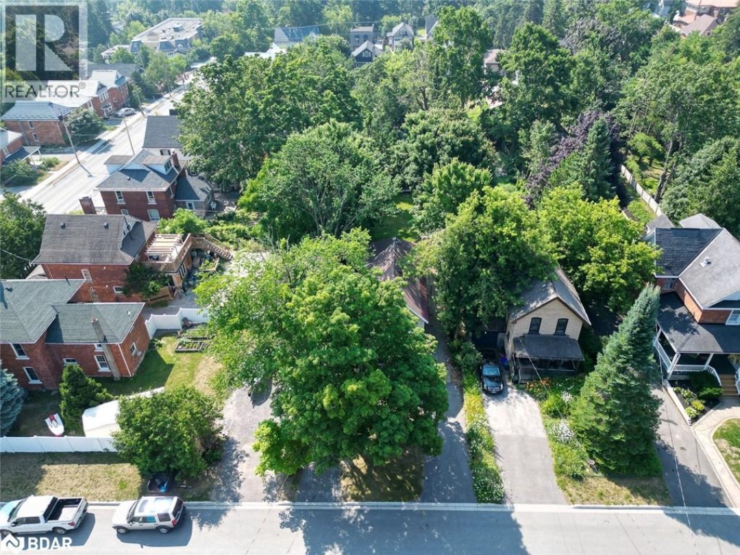 109 BORLAND Street E, 
