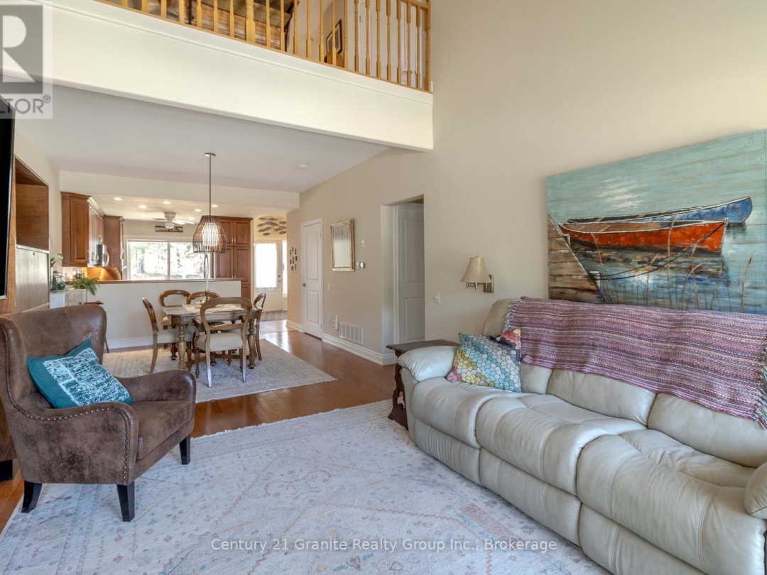 44 WEBB CIRCLE, 