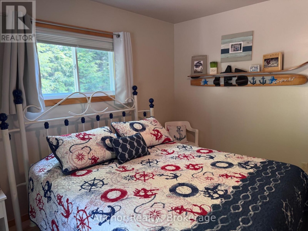 10469 LITTLE HAWK LAKE, 
