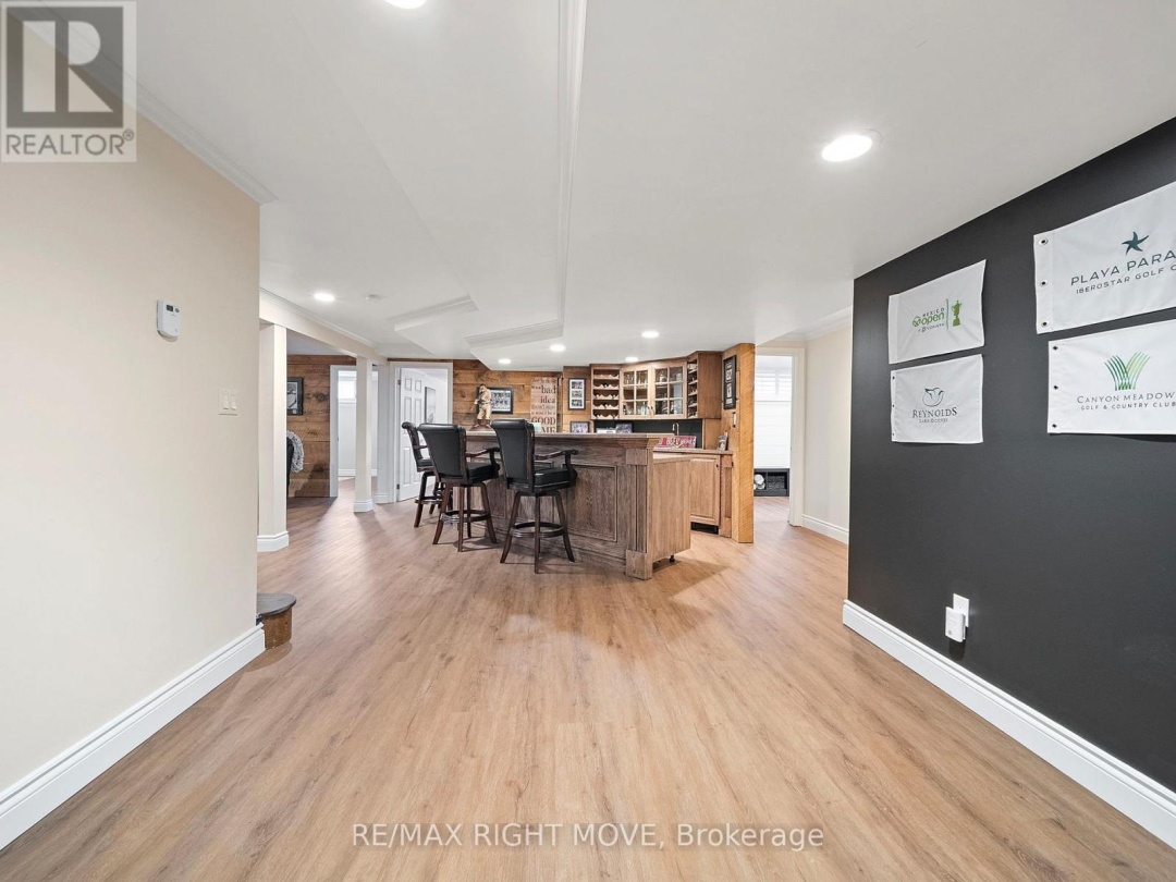1948 CARRIAGE COURT, 