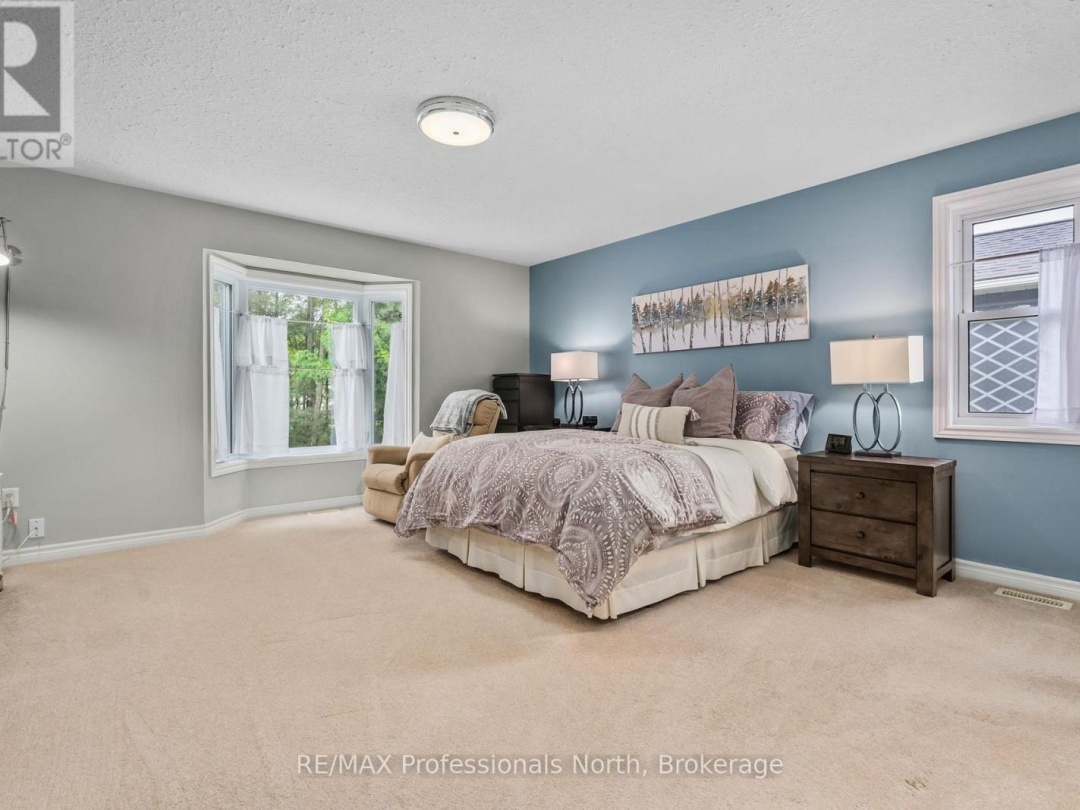 4 RED MAPLE COURT, 