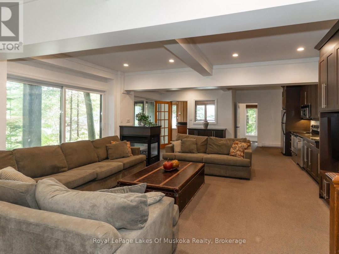 51 PINETREE ROAD, 