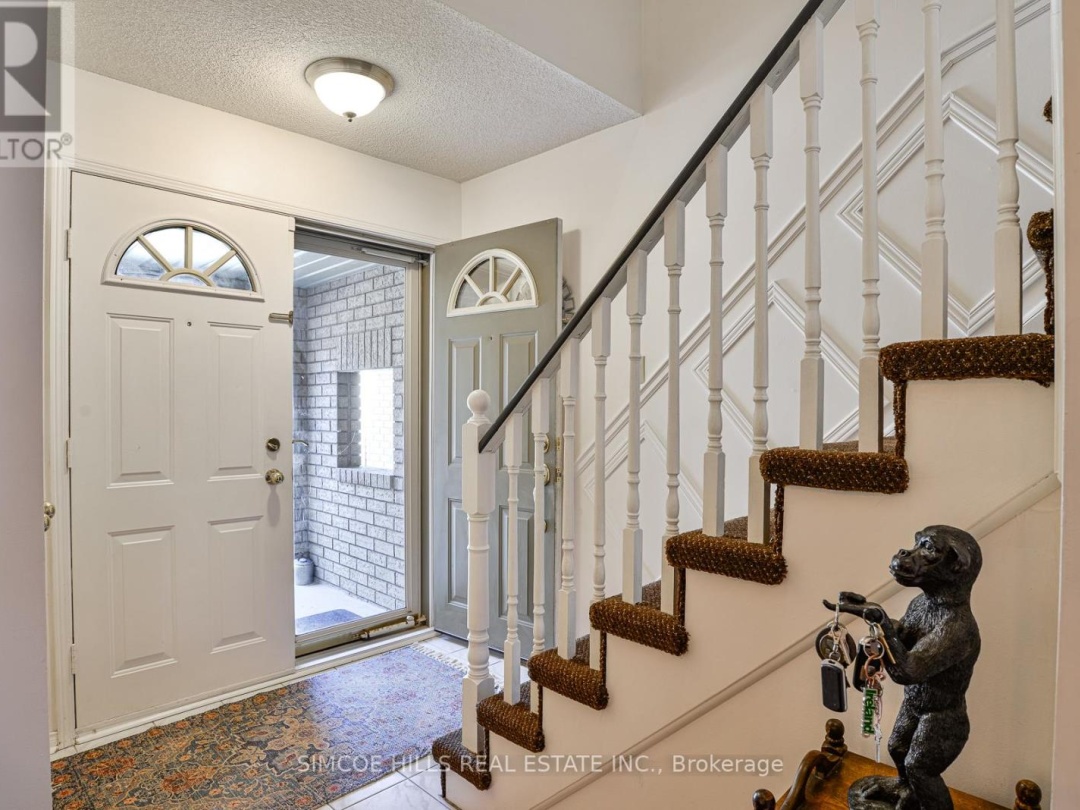 17 - 492 LACLIE STREET, 