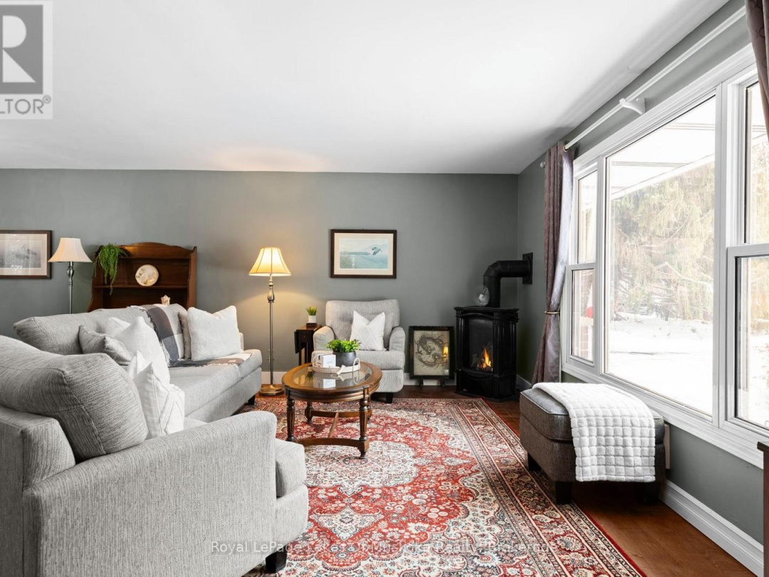 5 BROBST FOREST CRESCENT, 