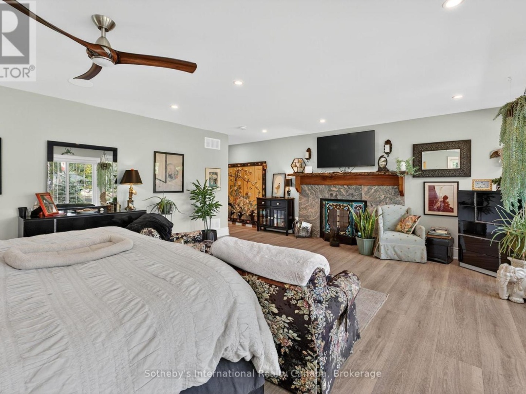 1082 BEAUMONT FARM ROAD, 