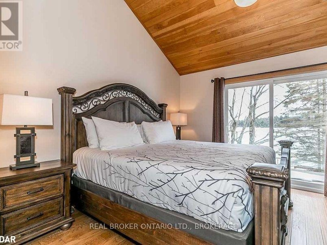 1841 Muskoka Road 118 Road W Unit# 2B, Lake Muskoka