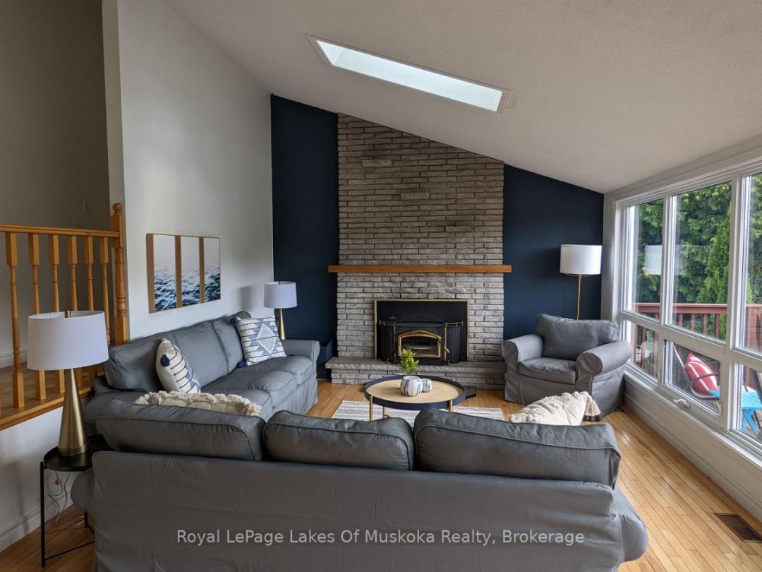1815 Peninsula Point Road, Severn Lake
