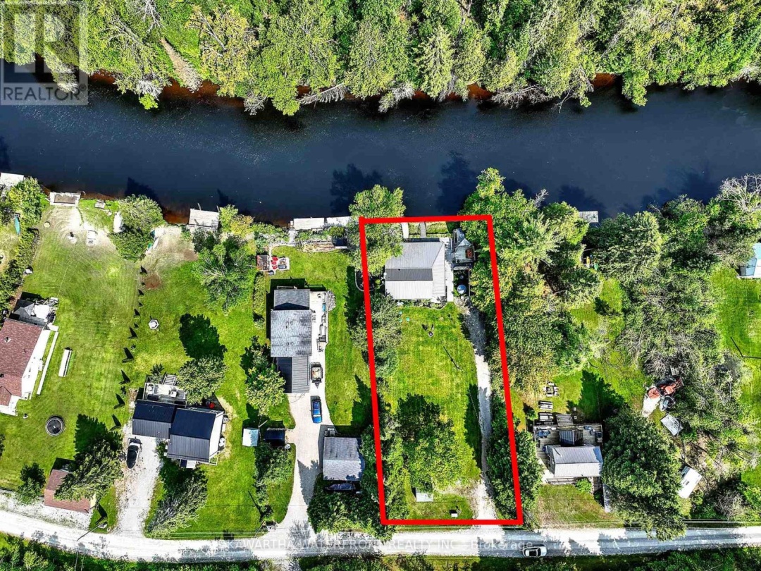 82 Kozy Kove Road, Burnt Lake
